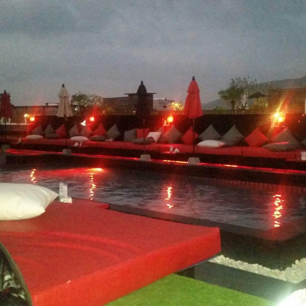 Sharaya Patong Hotel Exterior foto